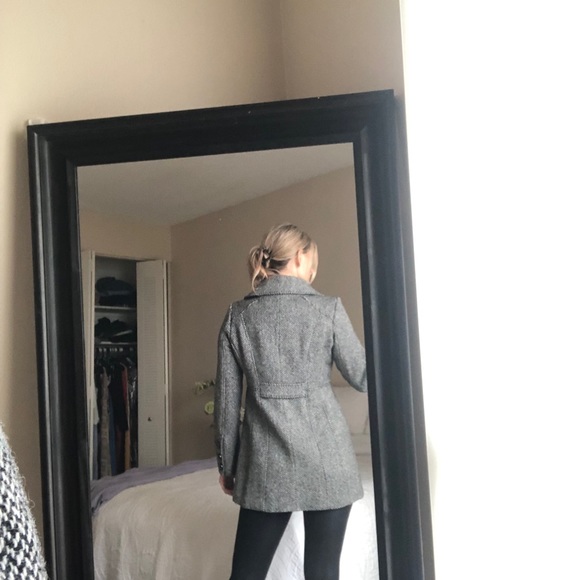 Coat - Picture 3 of 4